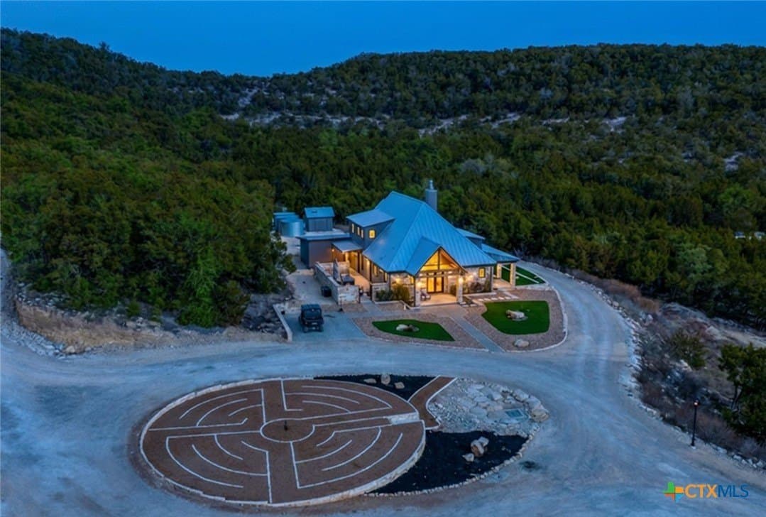 10.62 acres in Travis County - photo 6