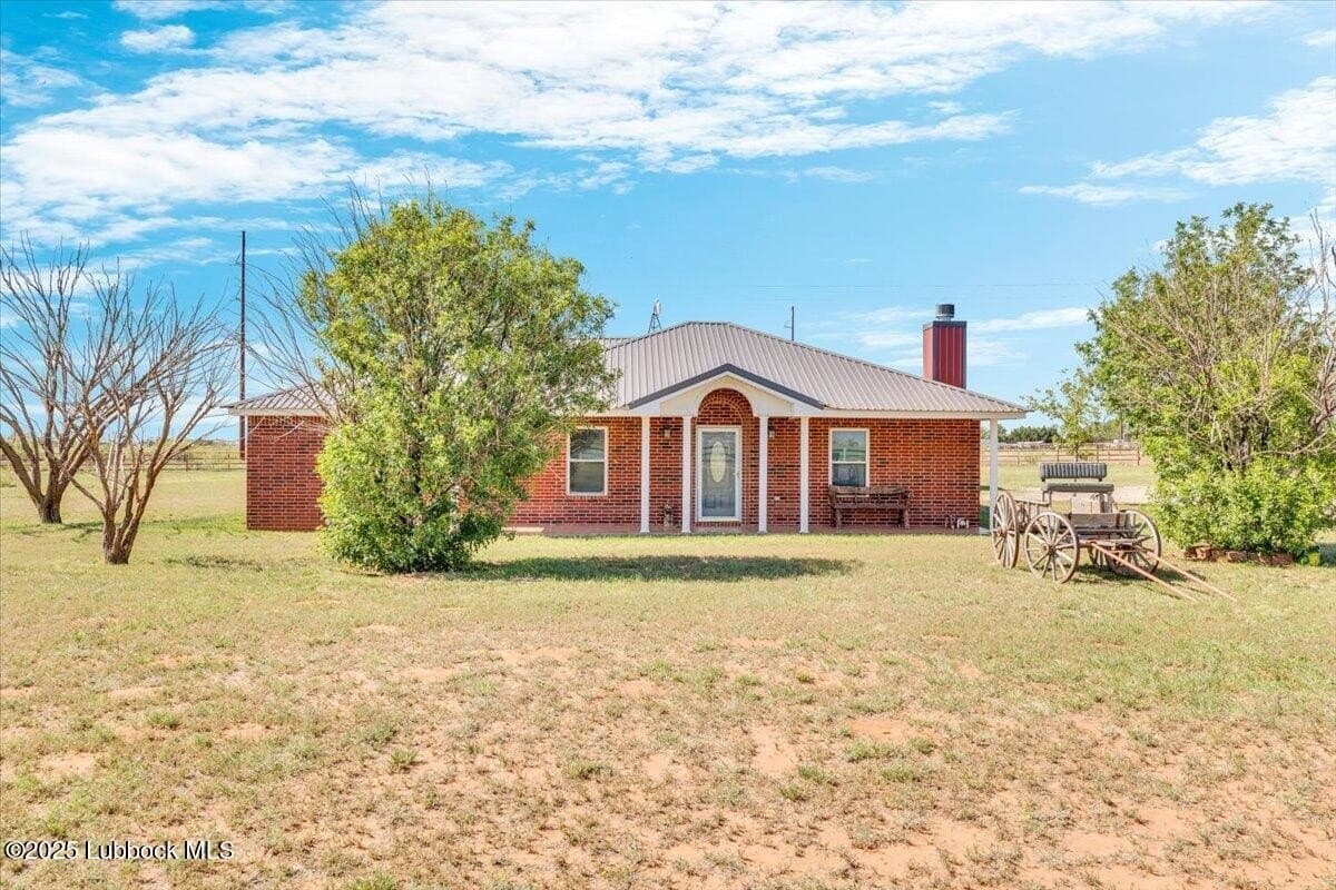 10.89 acres in Yoakum County