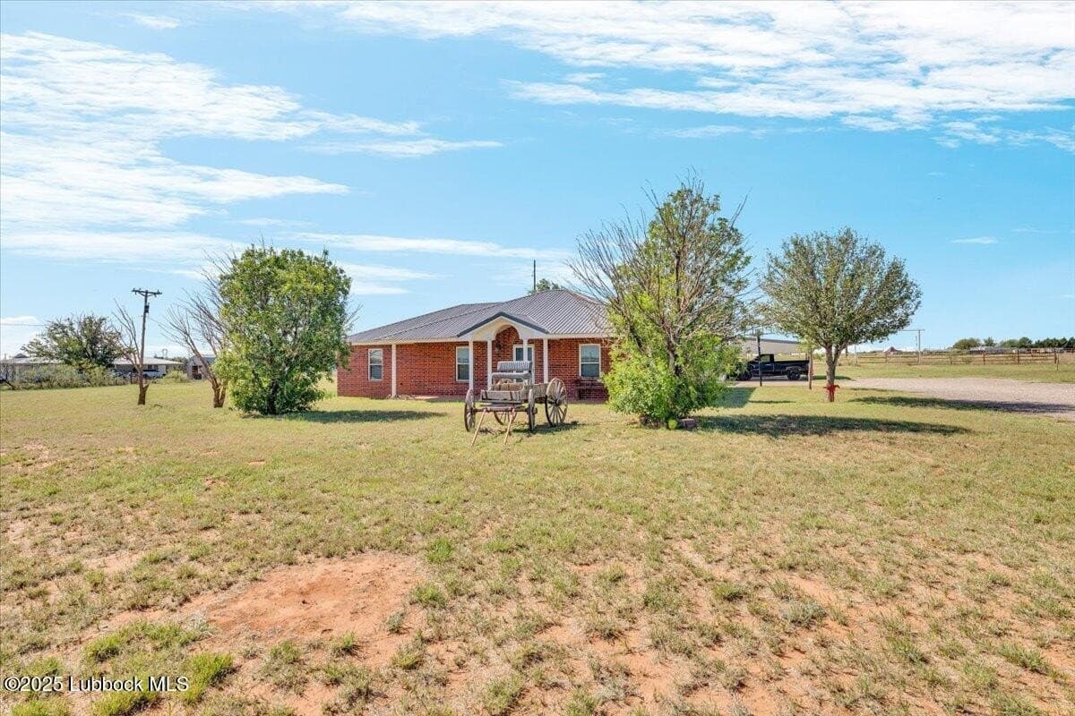 10.89 acres in Yoakum County gallery image 2