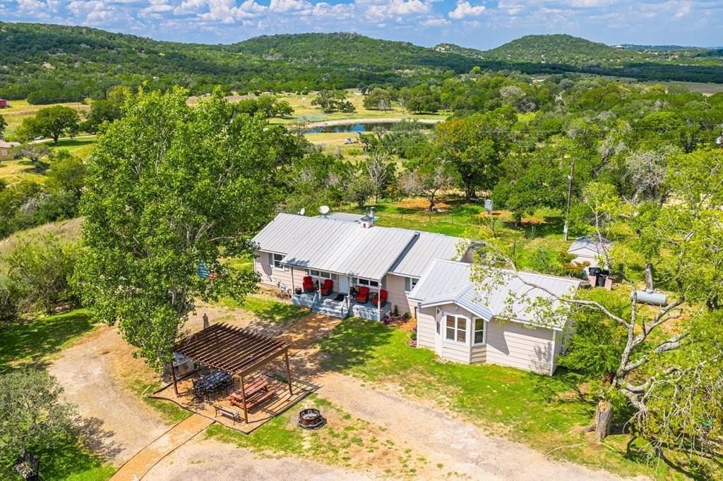 10.45 acres in Kerr County gallery image 2