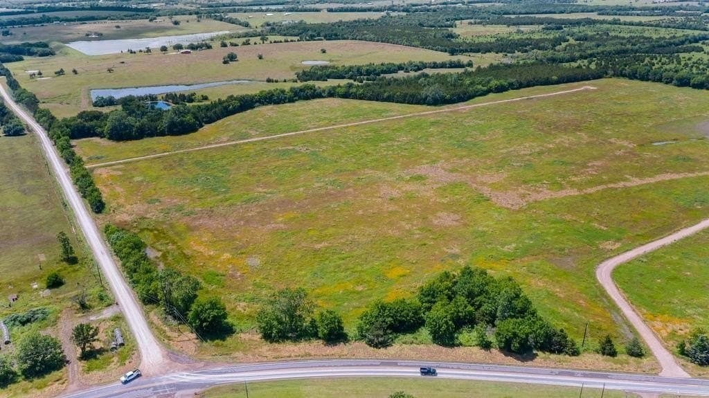 3.24 acres in Lamar County - photo 6