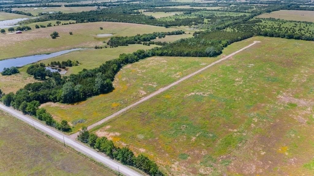 3.24 acres in Lamar County - photo 7