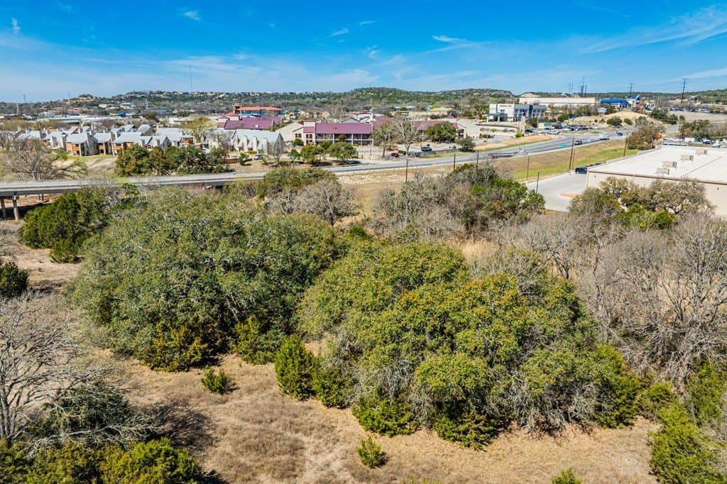 9.4 acres in Kerr County gallery image 3