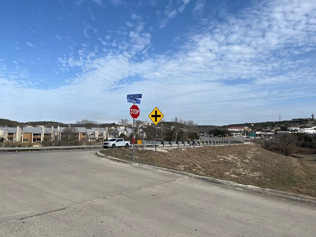 9.4 acres in Kerr County gallery image 4