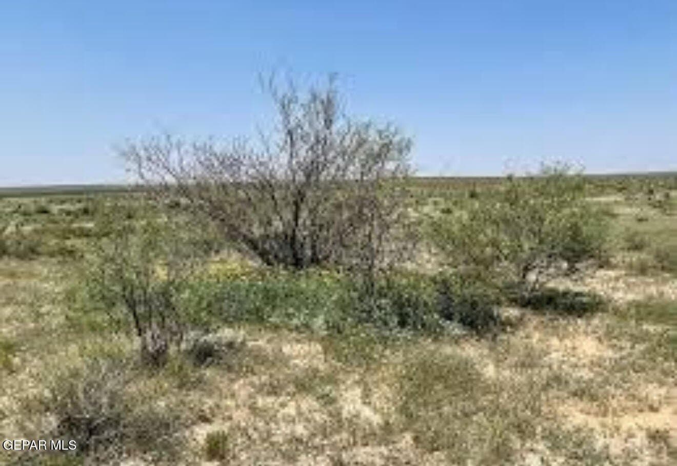 24.33 acres in Hudspeth County