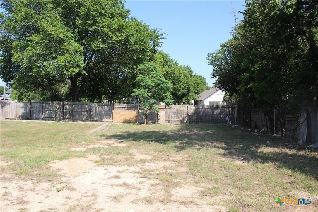 0.28 acres in Travis County - photo 14