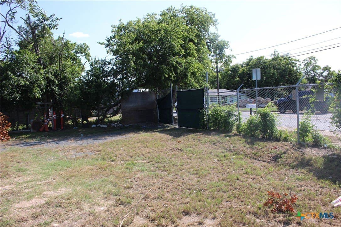 0.28 acres in Travis County - photo 11