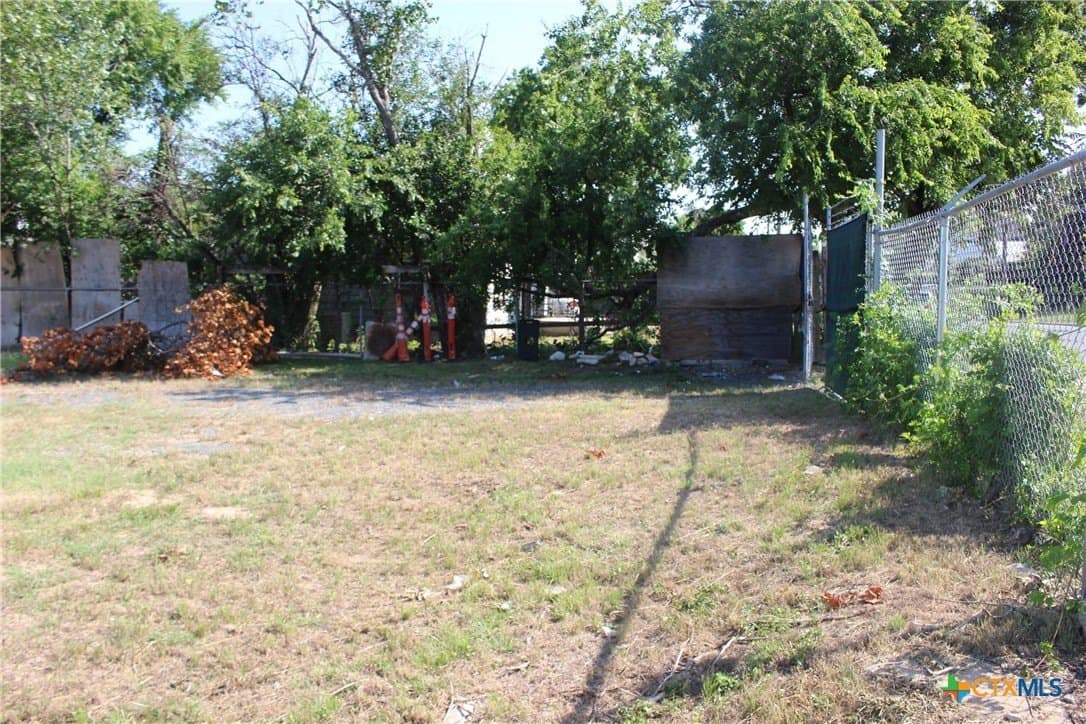 0.28 acres in Travis County - photo 7