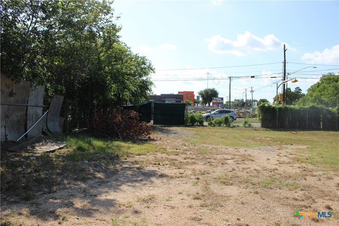 0.28 acres in Travis County - photo 15