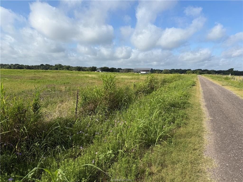 2 acres in Burleson County featured view