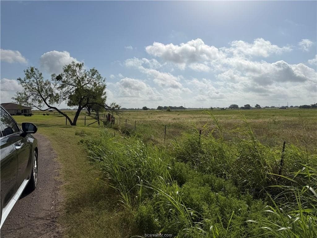 2 acres in Burleson County - photo 8