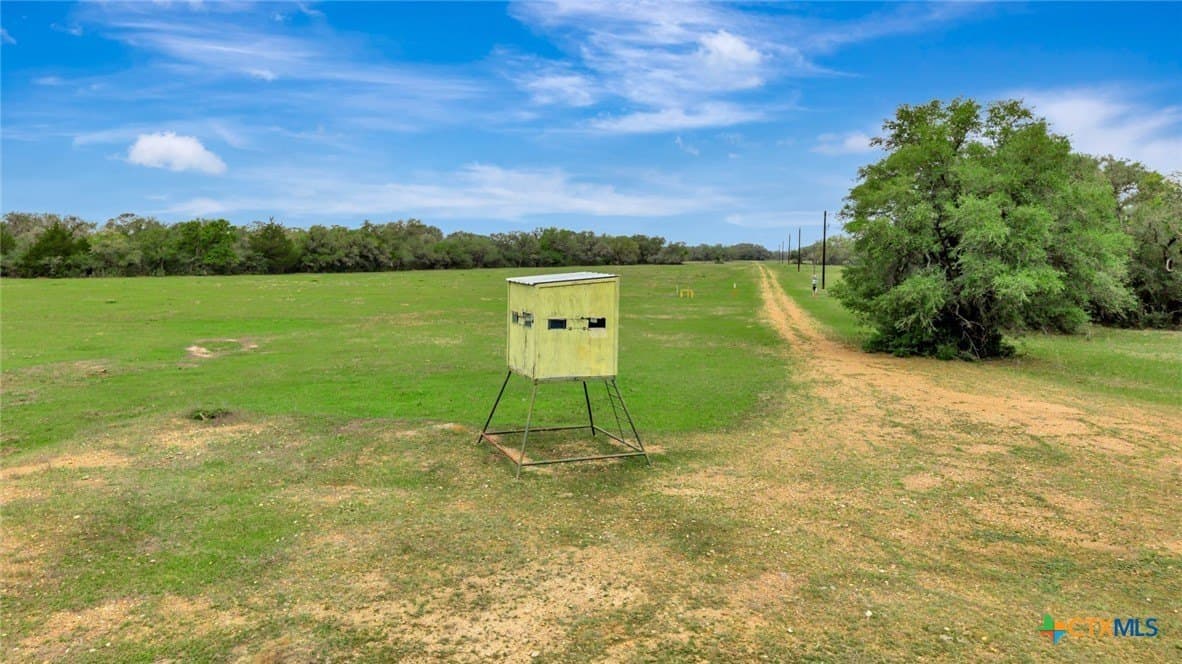 446.91 acres in Lavaca County - photo 27