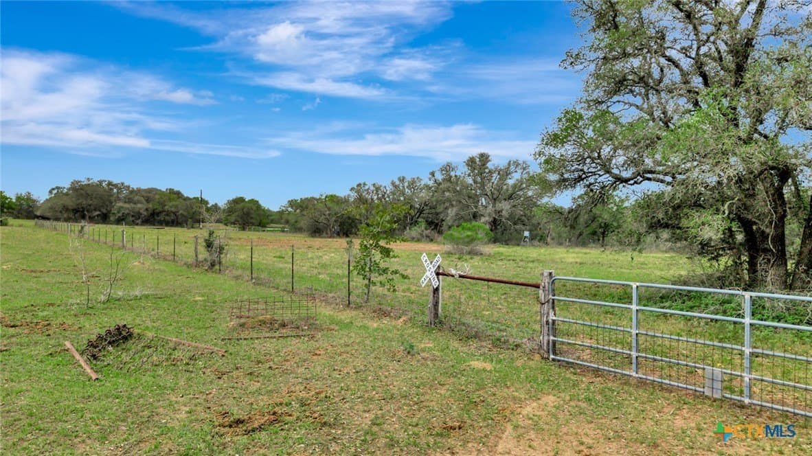 446.91 acres in Lavaca County - photo 44