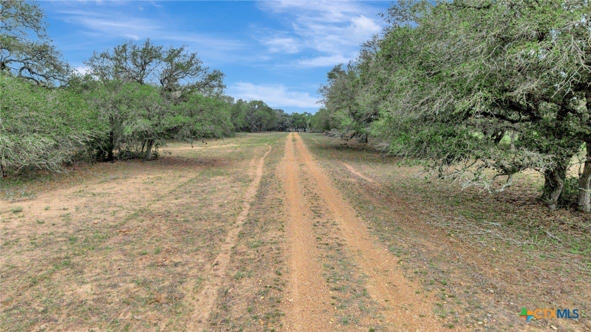 446.91 acres in Lavaca County - photo 29