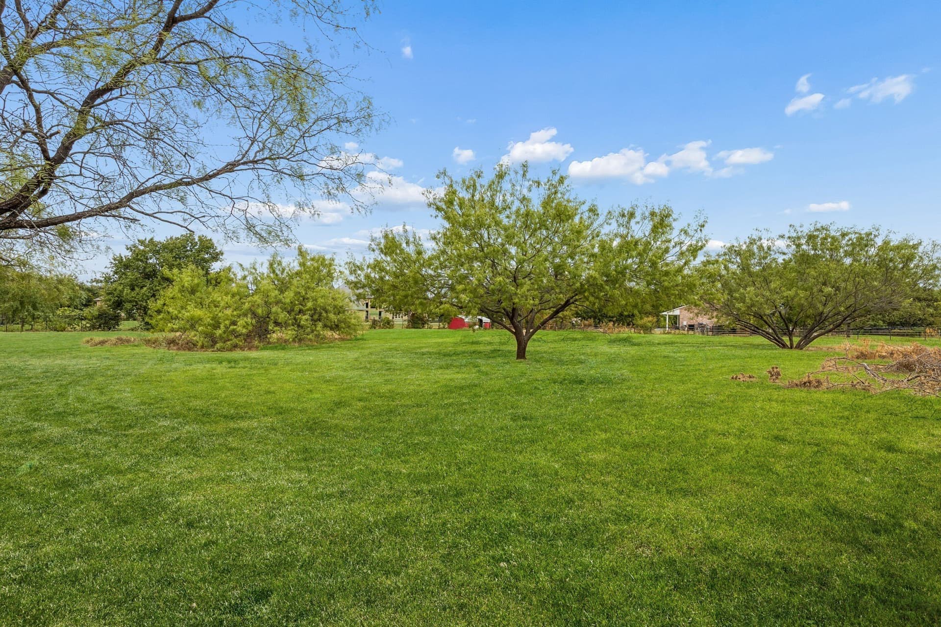 1.18 acres in Tarrant County - photo 9