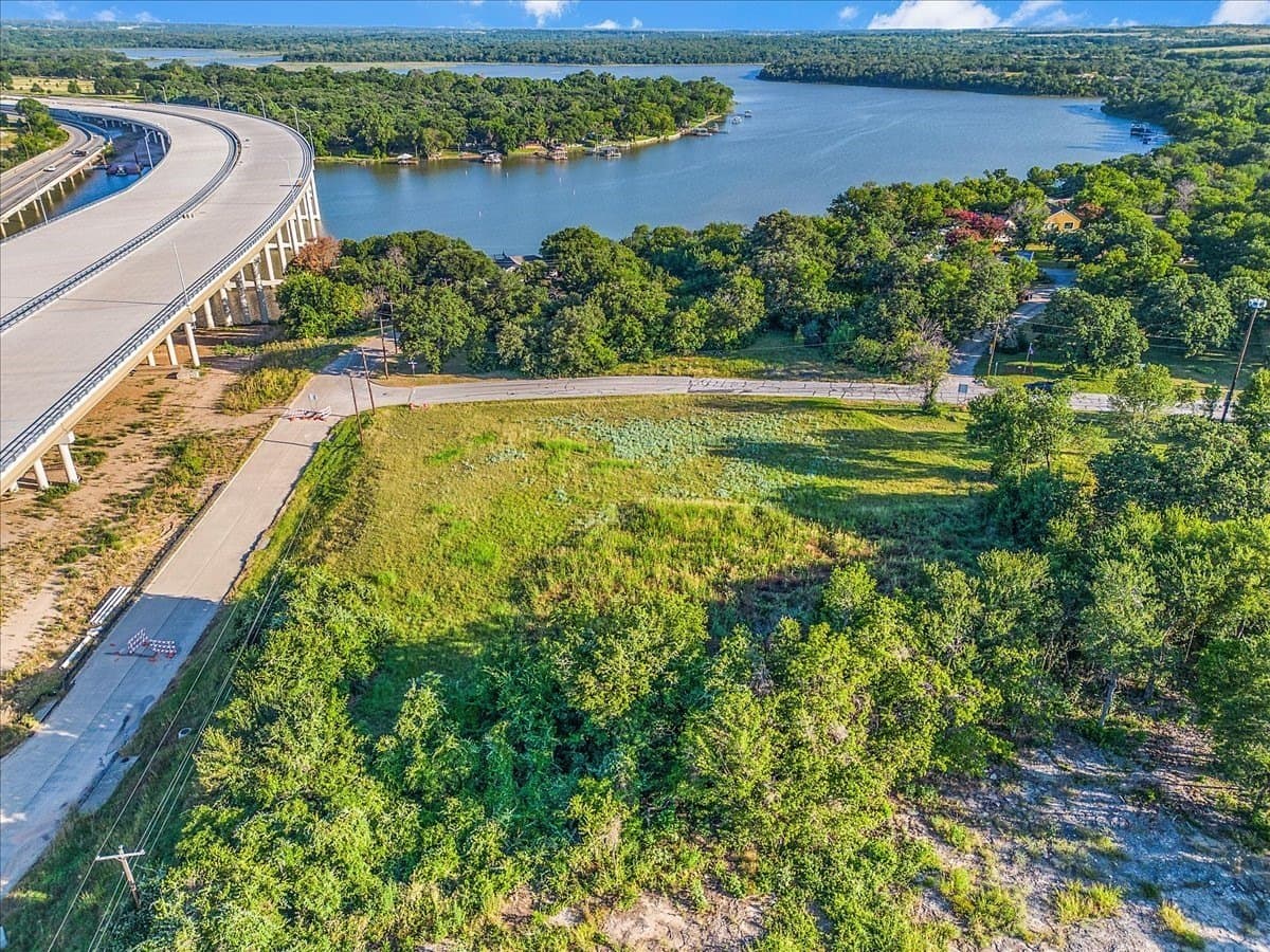 1.38 acres in Tarrant County gallery image 3
