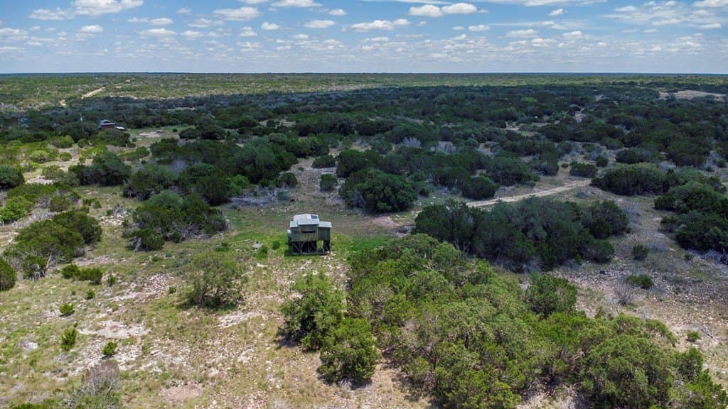 40 acres in Edwards County gallery image 2