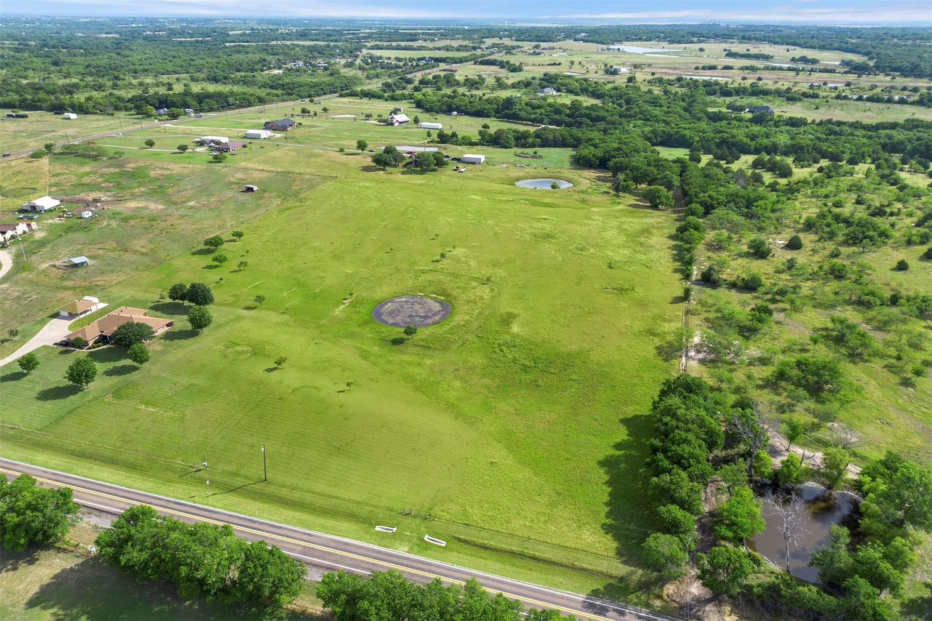 4.02 acres in Ellis County - photo 2