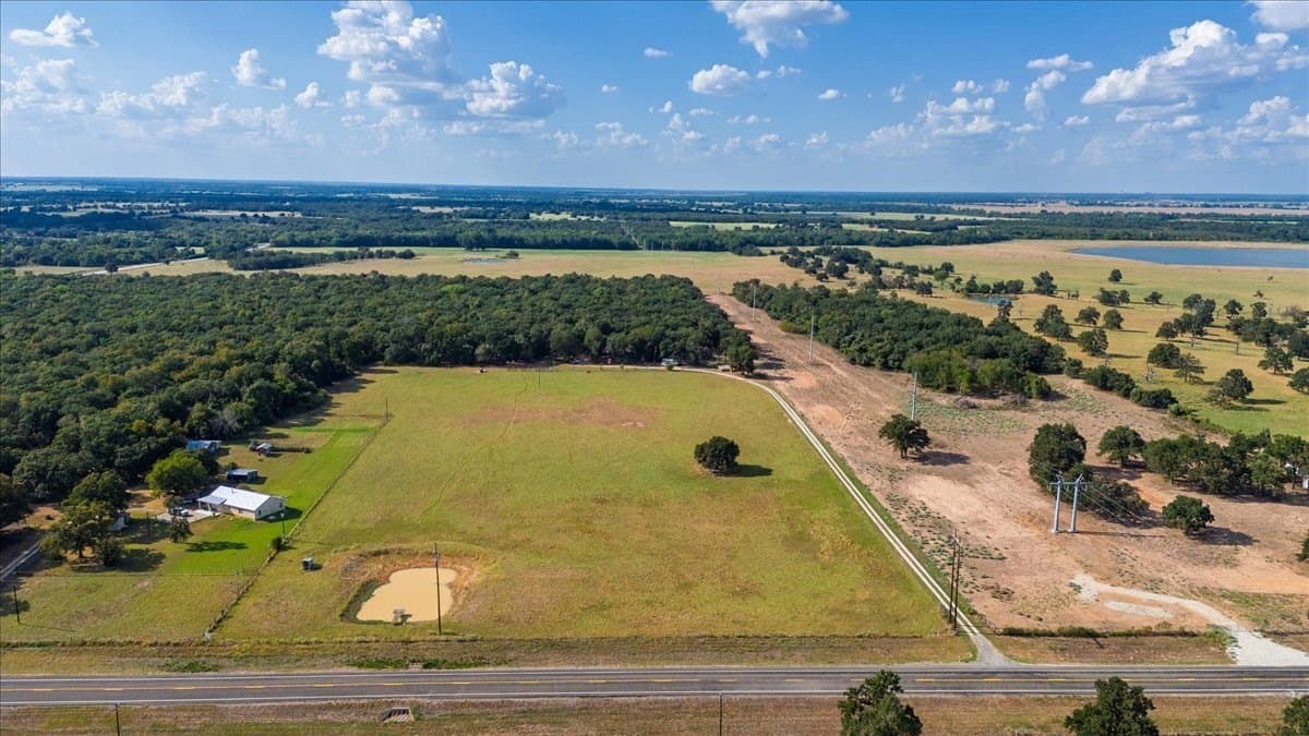 26.33 acres in Falls County