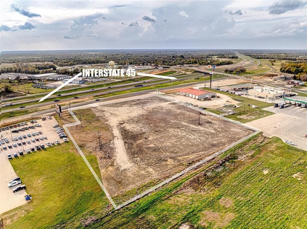 5.21 acres in Freestone County gallery image 3