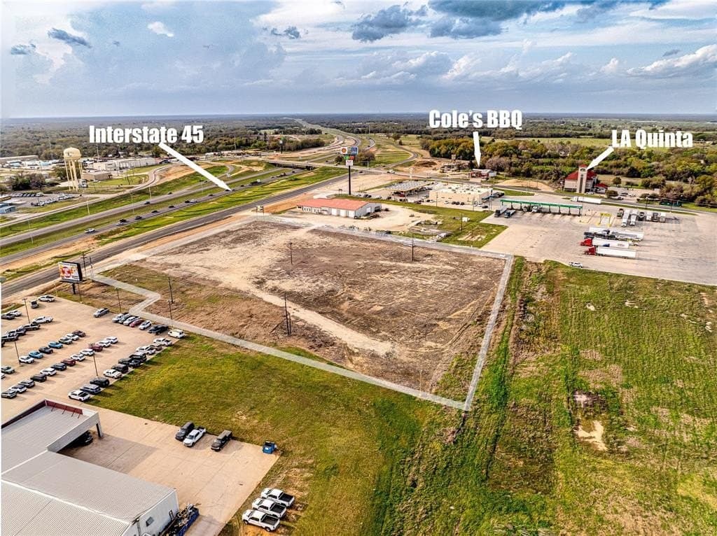 5.21 acres in Freestone County gallery image 4