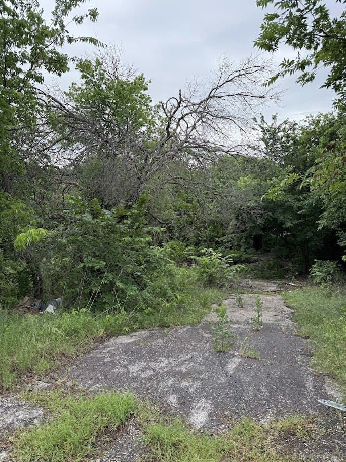 0.56 acres in Tarrant County gallery image 2