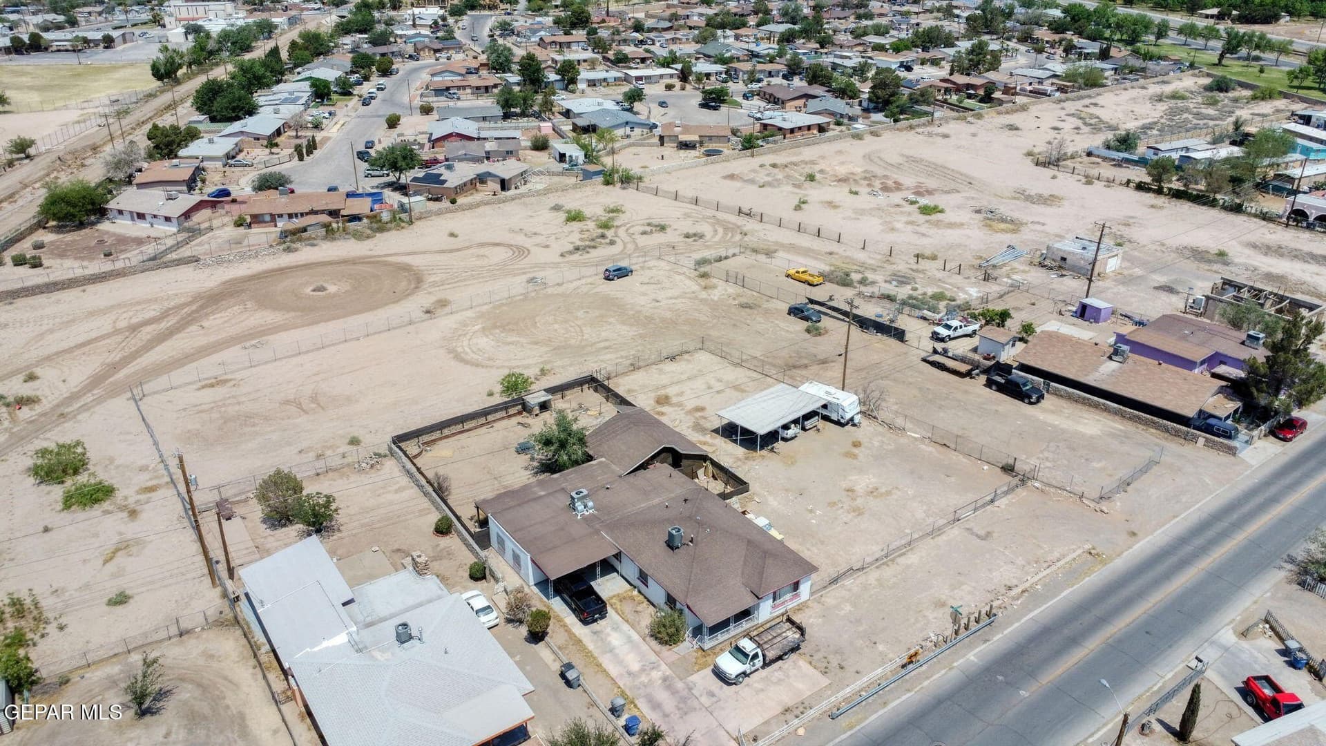 0.56 acres in El Paso County gallery image 3