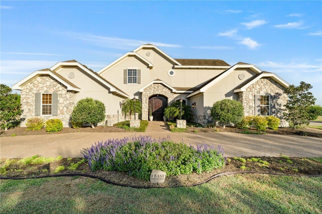 23,104 acres in Nueces County