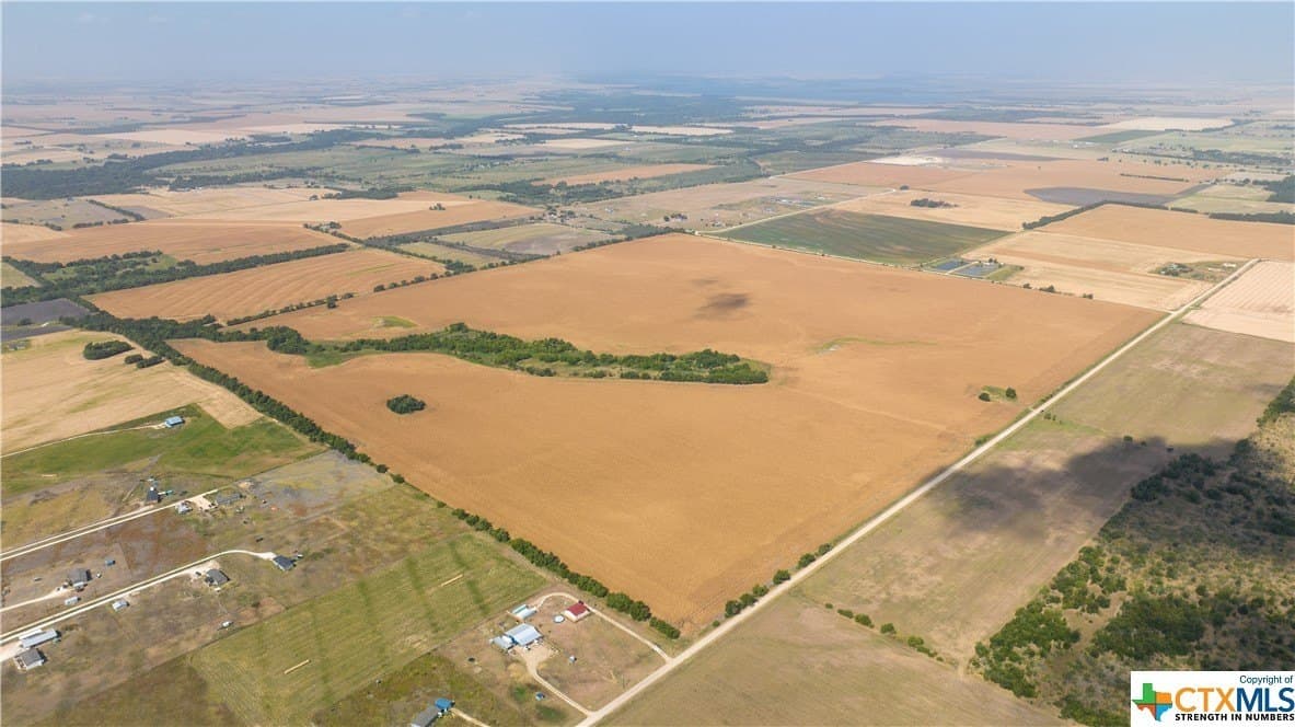 320 acres in Milam County featured view