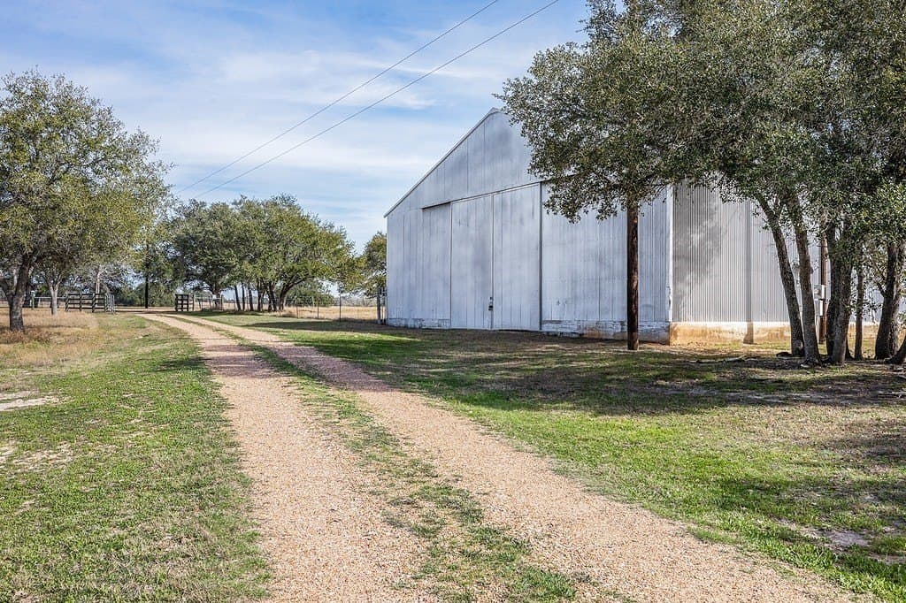 22.5 acres in Fayette County gallery image 3