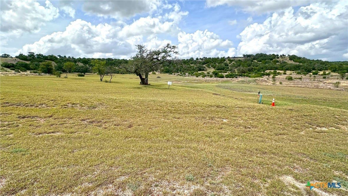 5.01 acres in Lampasas County gallery image 2
