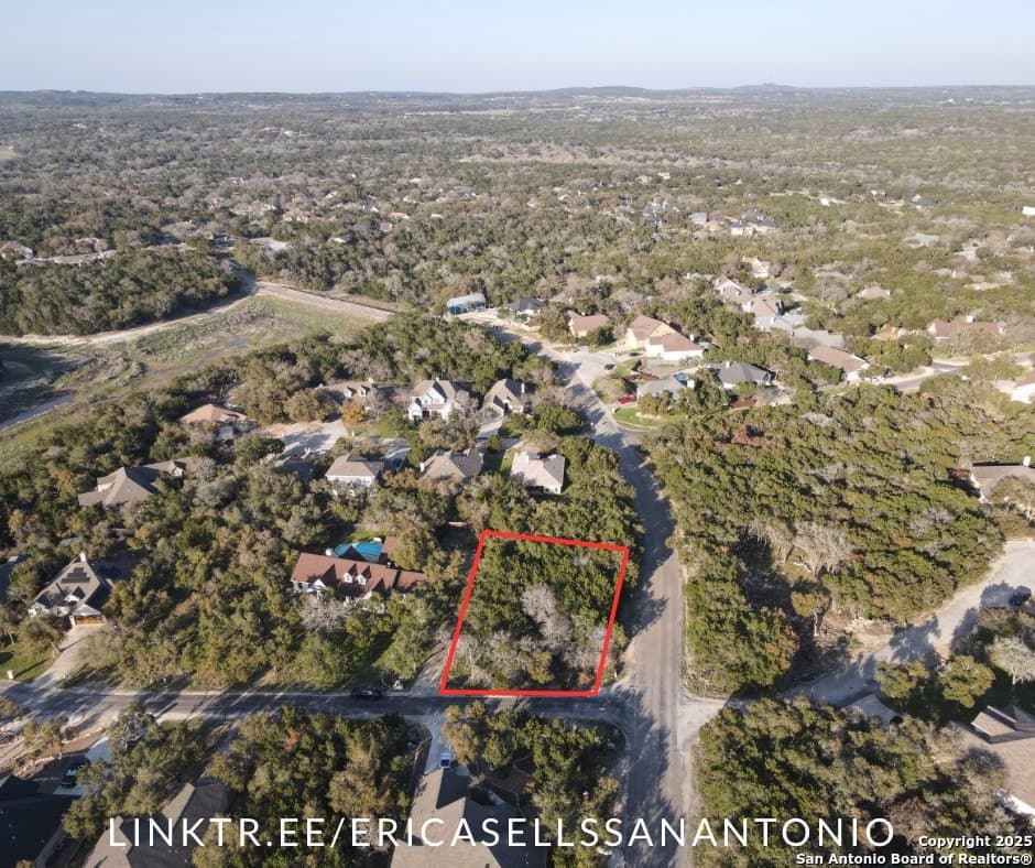 0.32 acres in Hays County gallery image 2