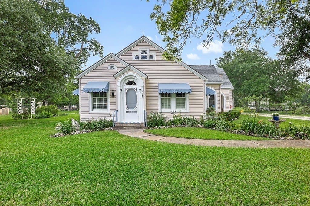 1.02 acres in Fayette County gallery image 3