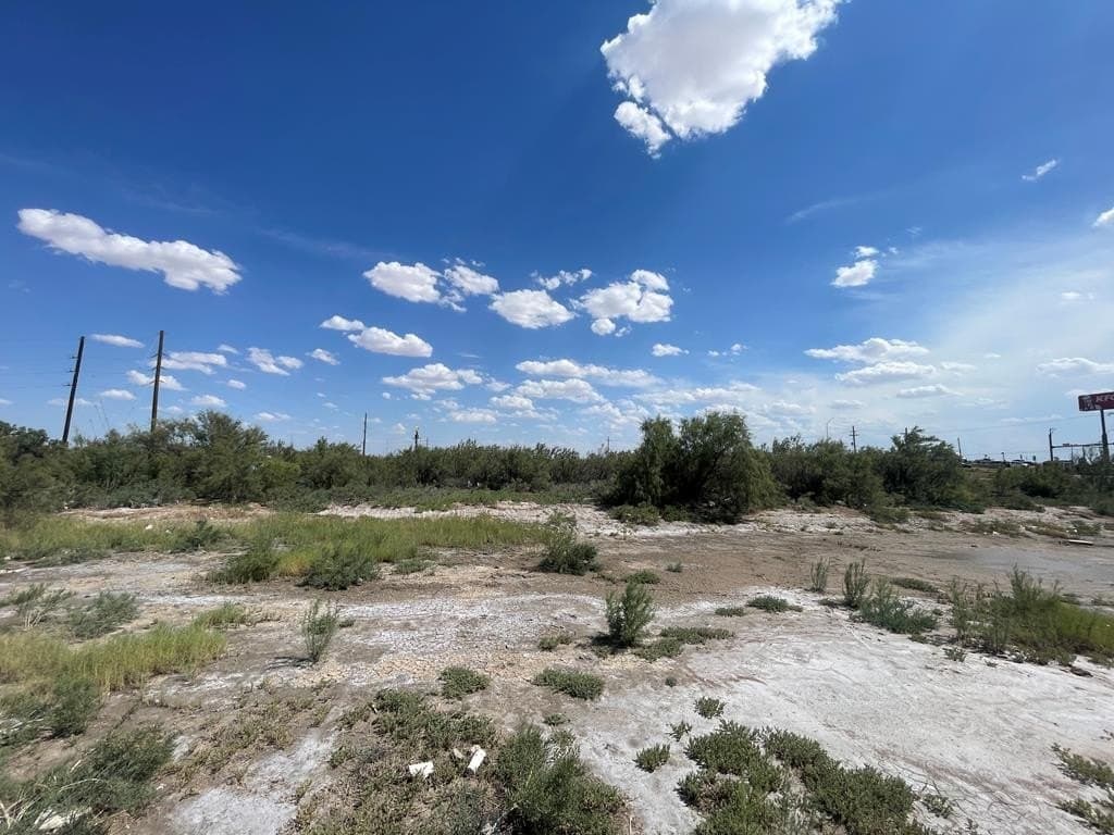 3.07 acres in Reeves County - photo 5