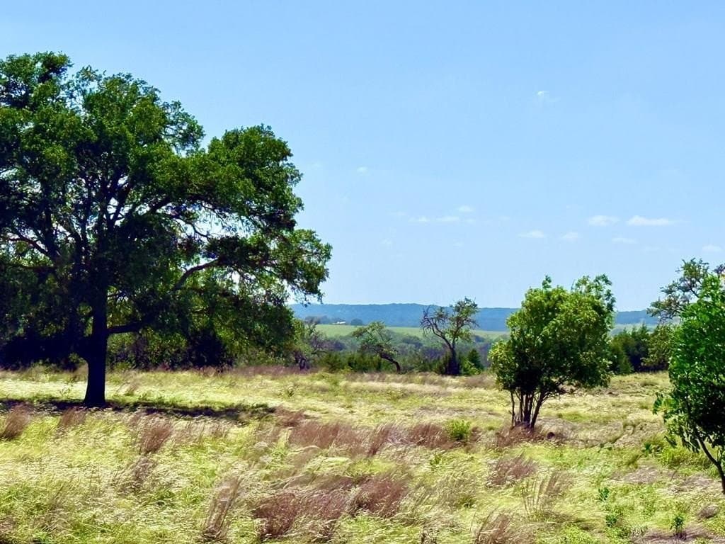 3.01 acres in Gillespie County