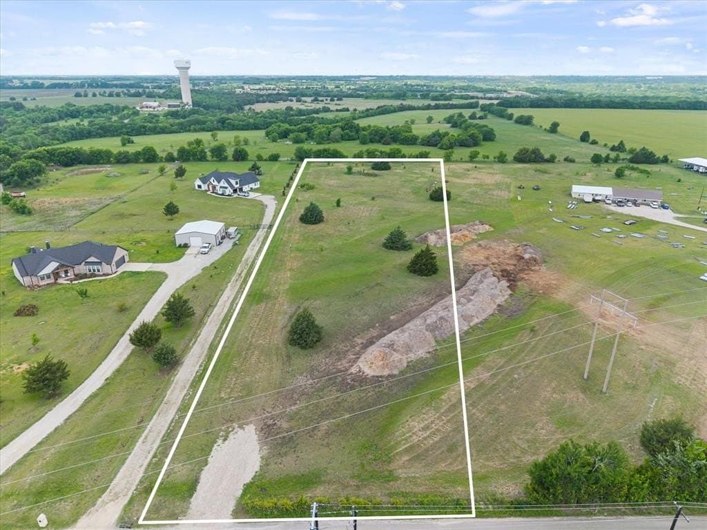 4 acres in Grayson County
