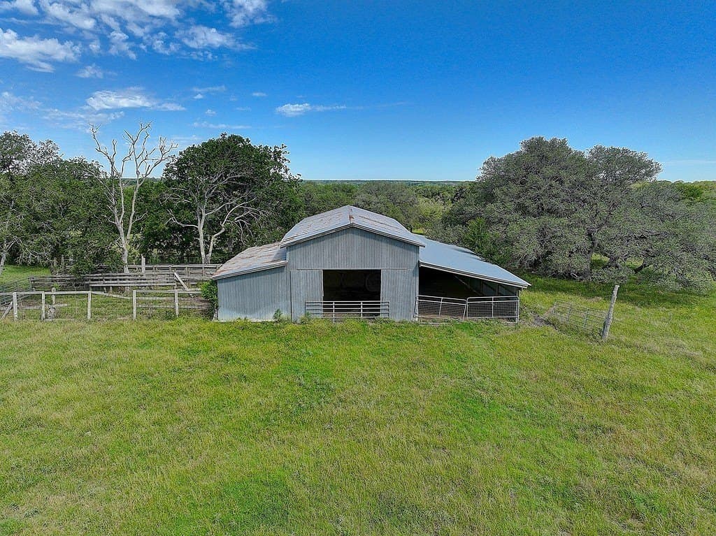 100 acres in Fayette County - photo 14
