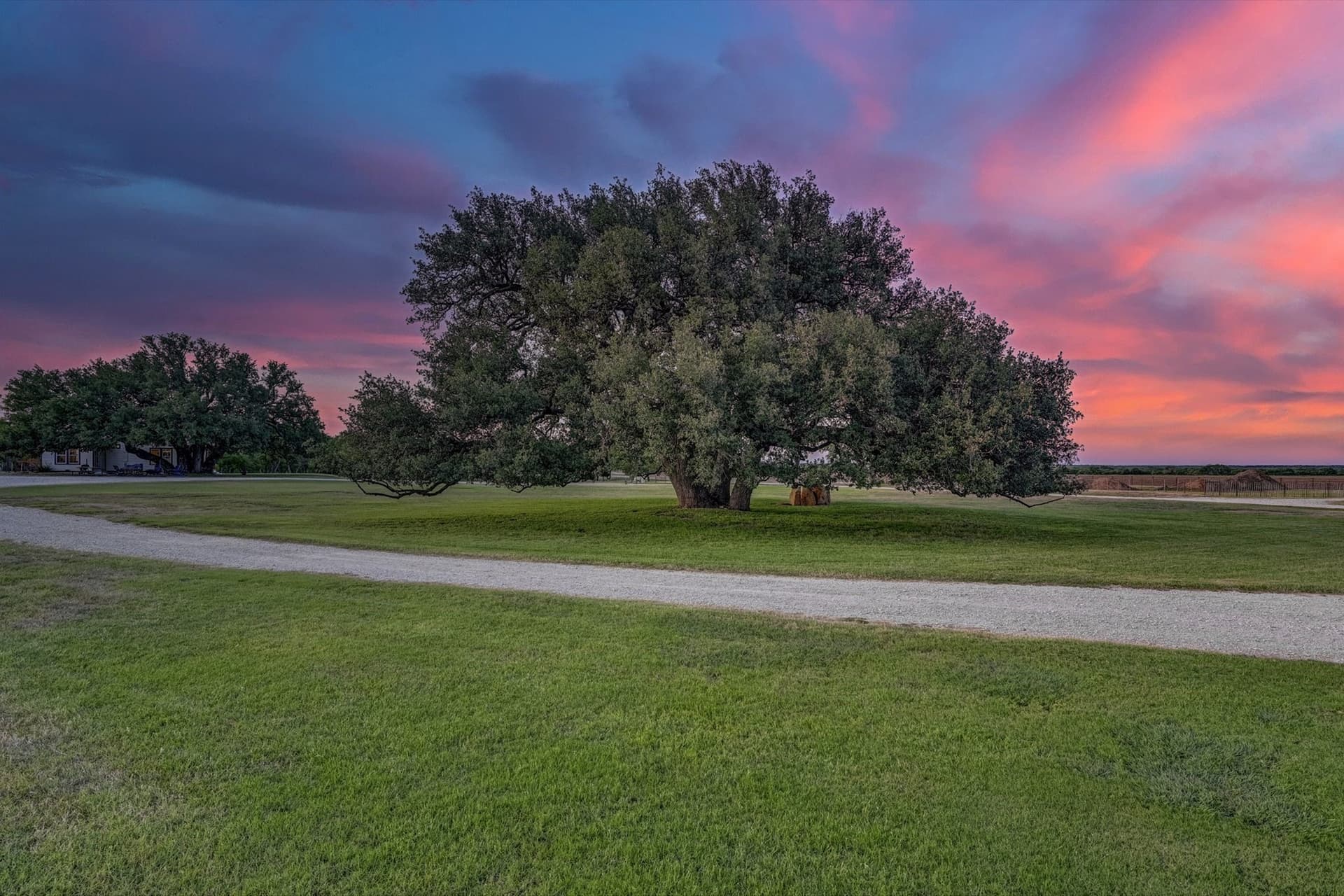 515.16 acres in Brown County - photo 4