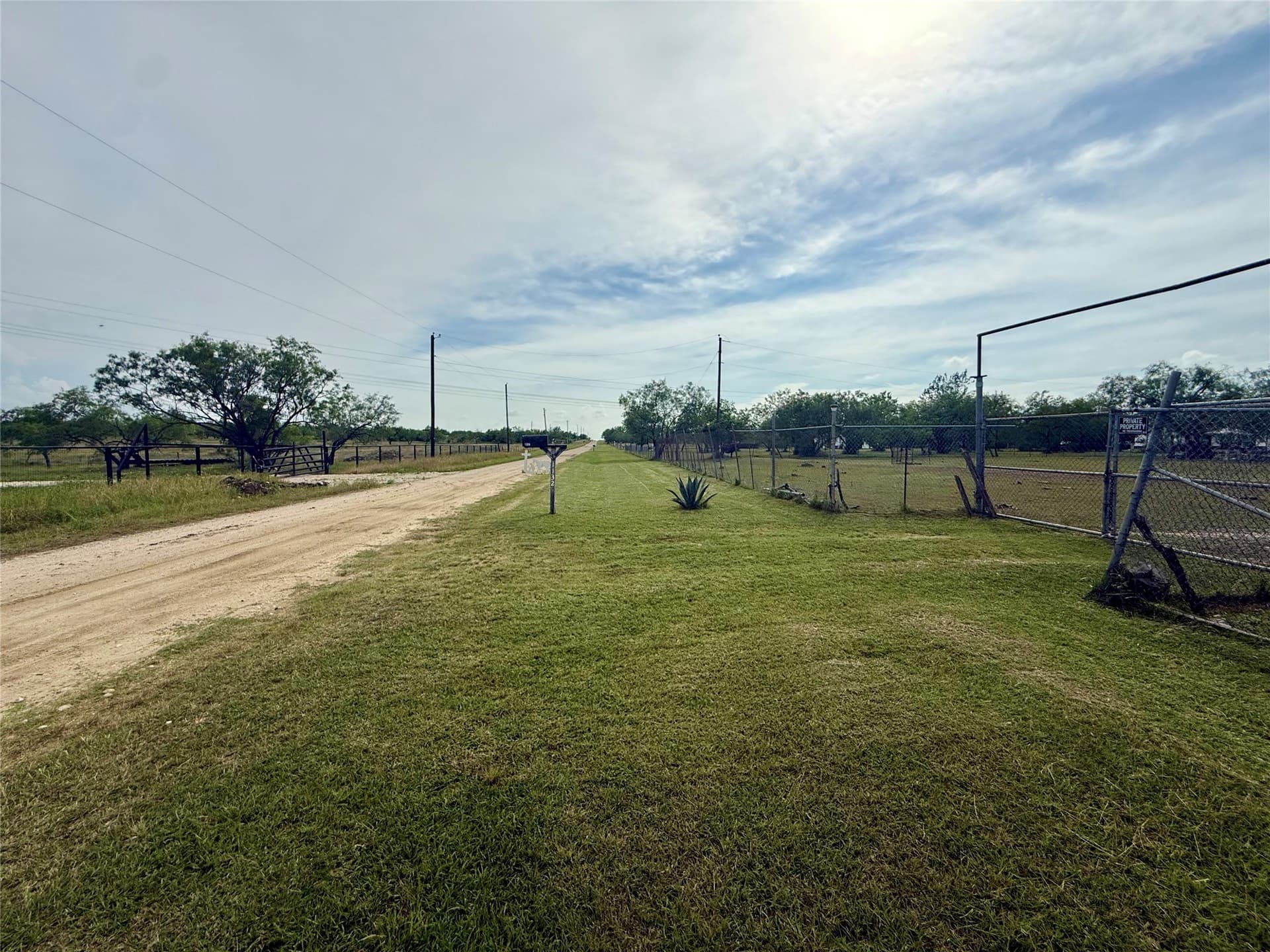 5.22 acres in Navarro County gallery image 4