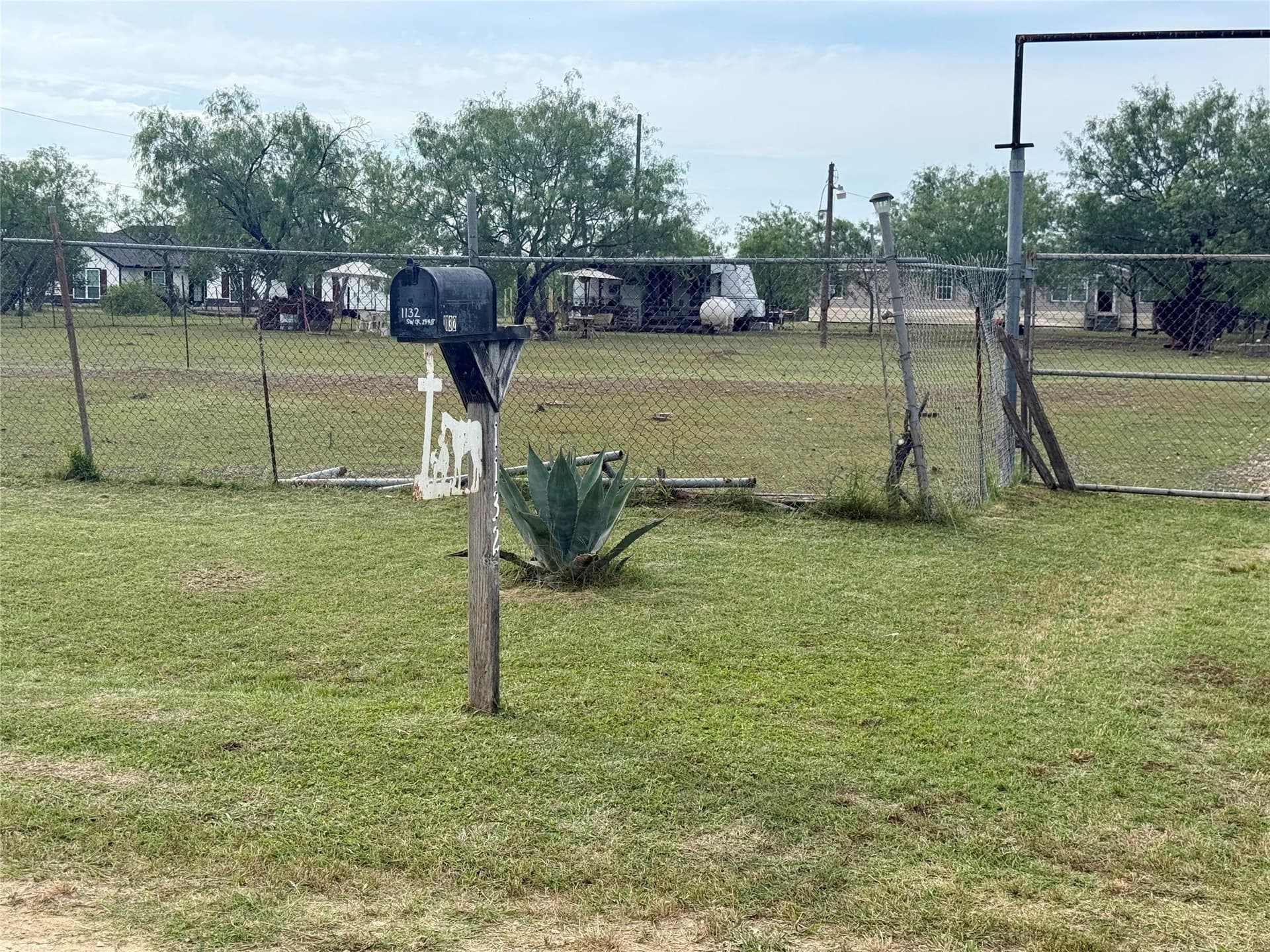 5.22 acres in Navarro County gallery image 2