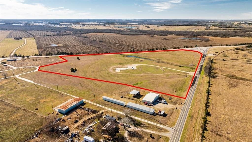 13.97 acres in Lamar County