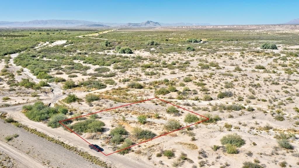 4 acres in Presidio County