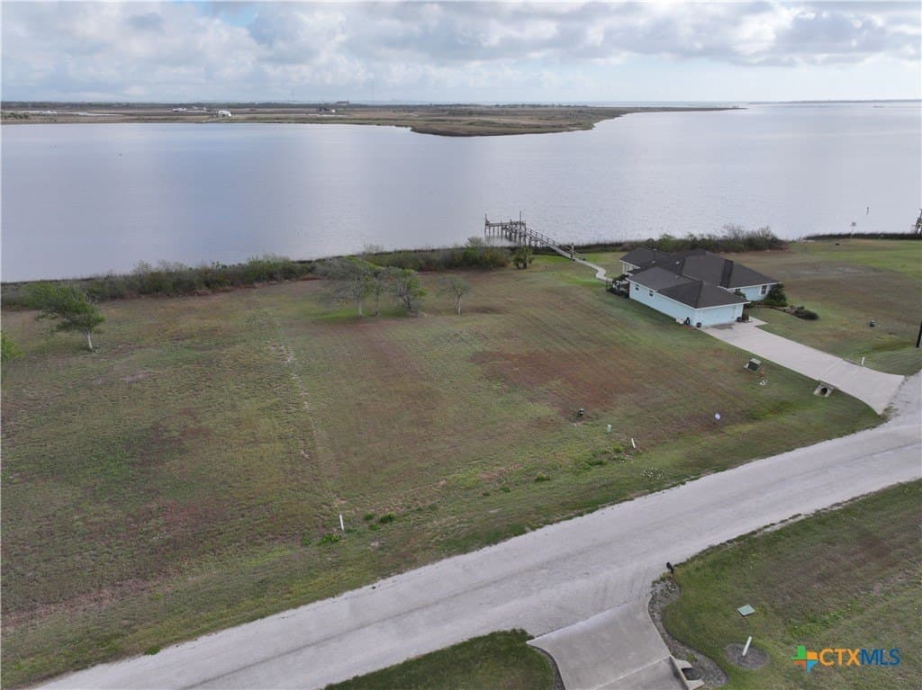 0.5 acres in Calhoun County gallery image 4