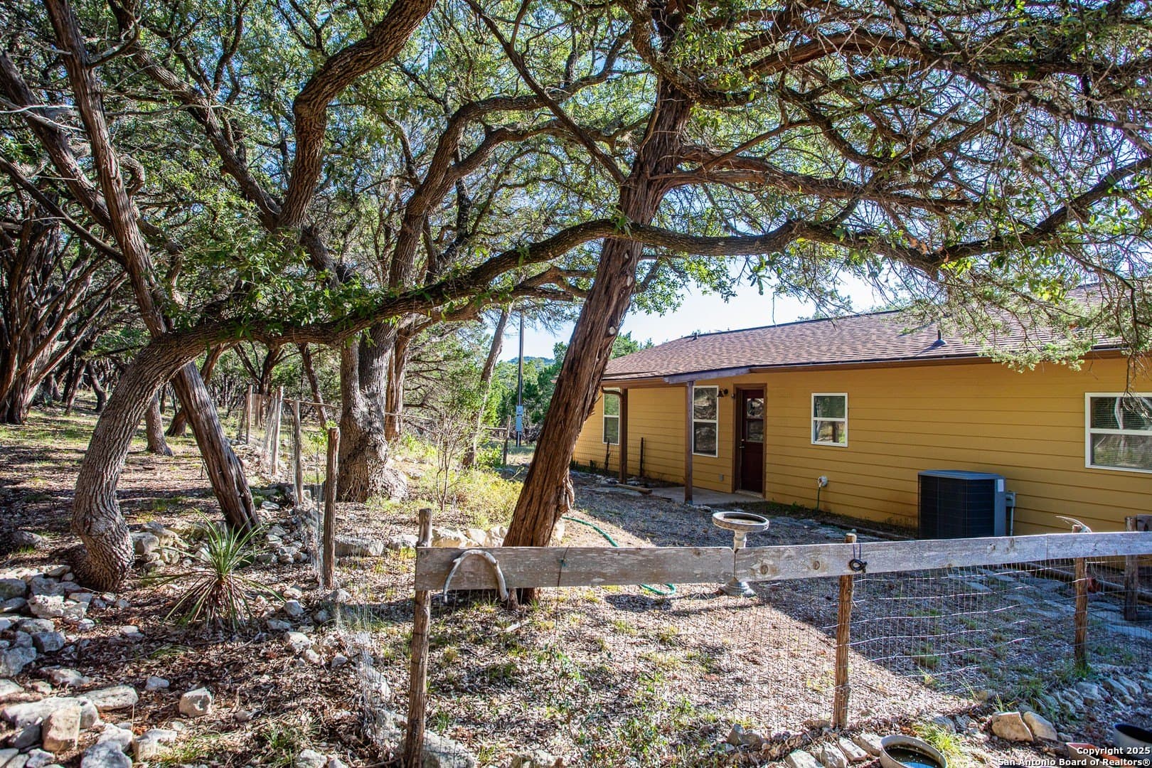 22.24 acres in Bandera County gallery image 3