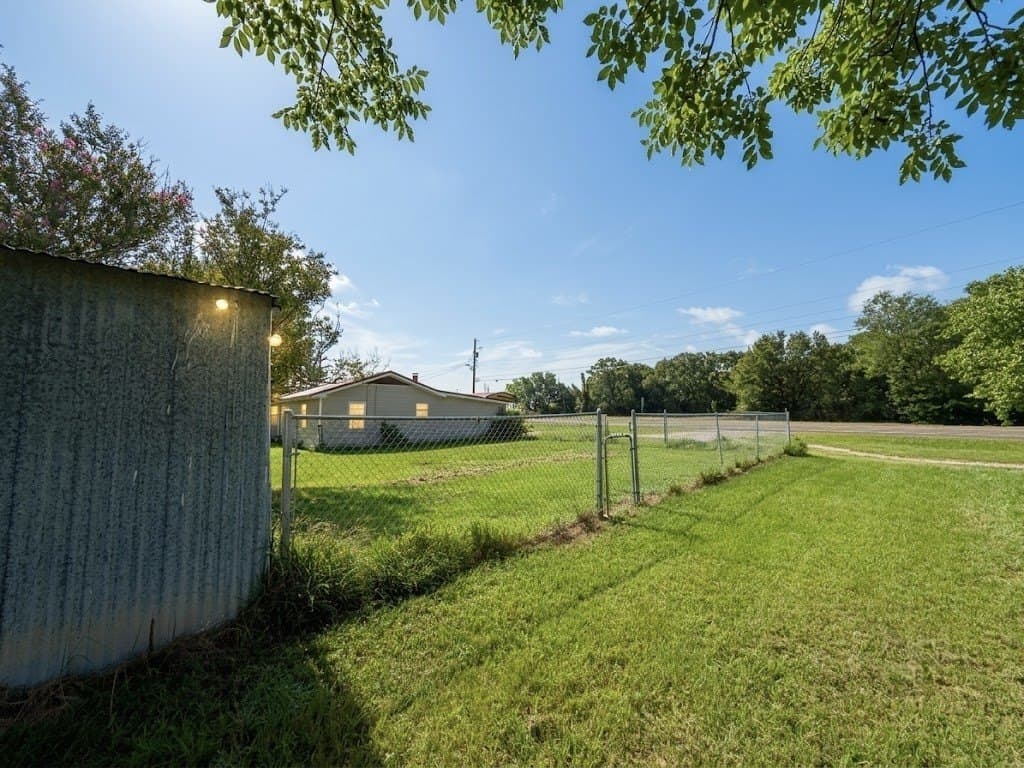 1.62 acres in Van Zandt County - photo 11