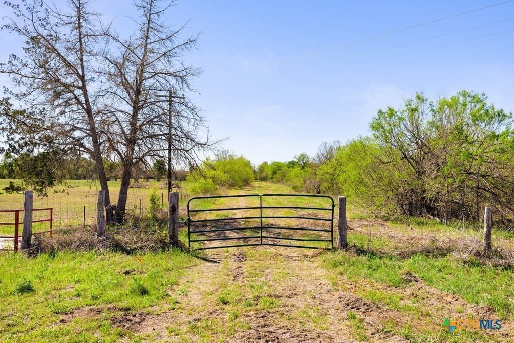 17.56 acres in Fayette County - photo 34