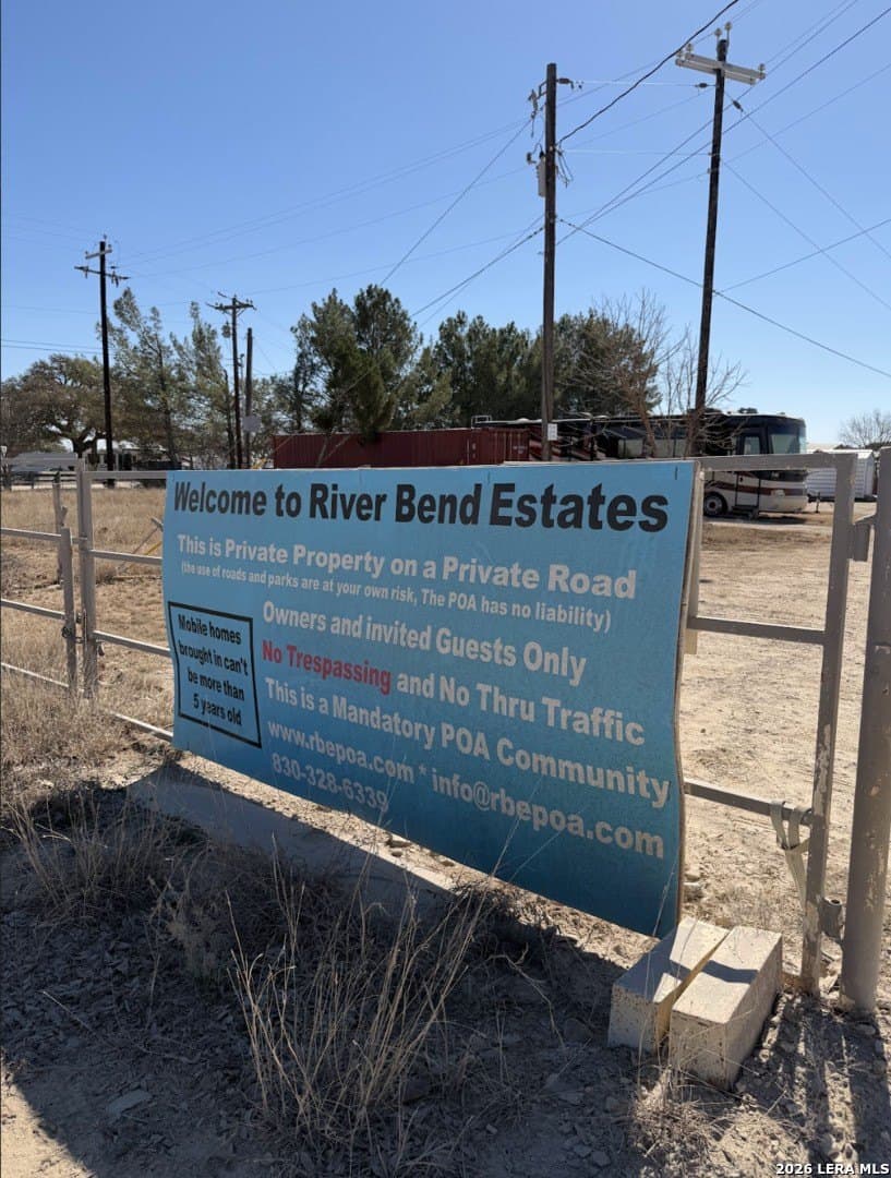 0.16 acres in Bandera County gallery image 4