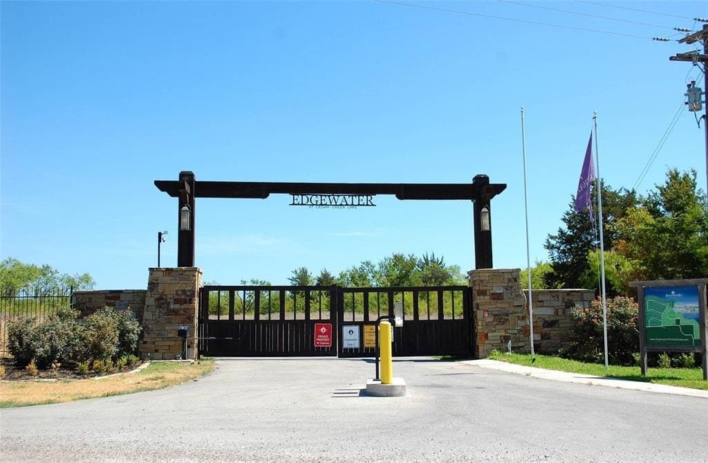 2.5 acres in Kaufman County