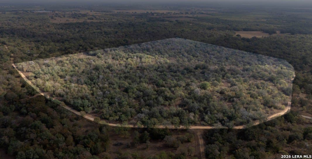 22.2 acres in Gonzales County - photo 3