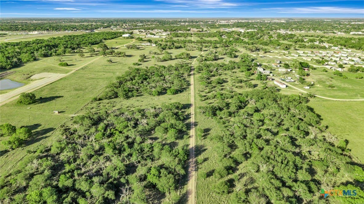 68 acres in Victoria County - photo 10